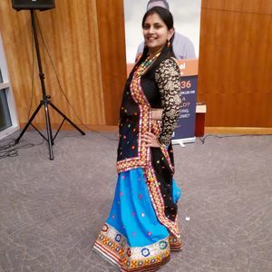 Meet your Posher, Dipali